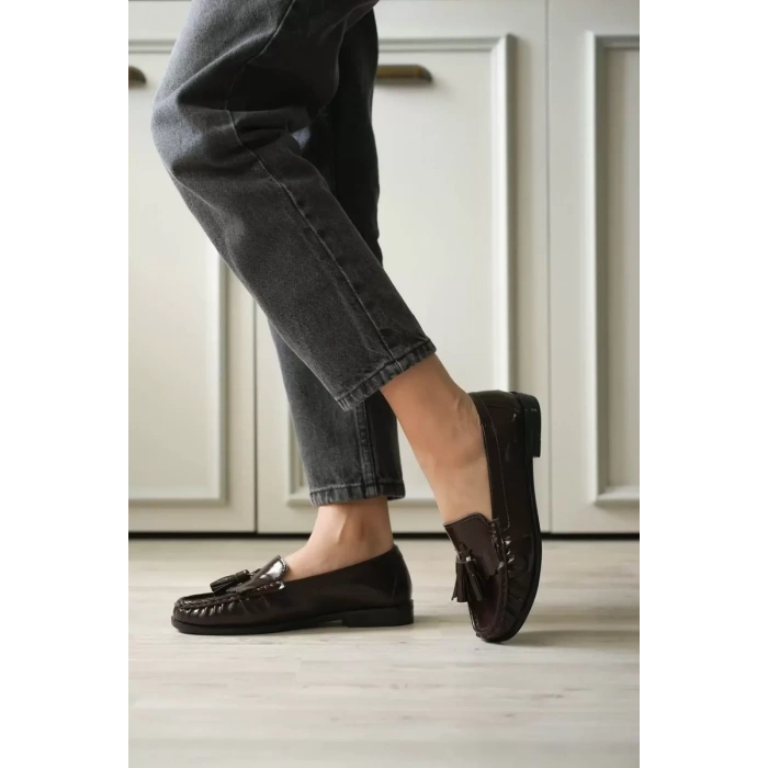 Acı Kahve Rugan Püsküllü Kadın Loafer Ayakkabı TR88MS01B