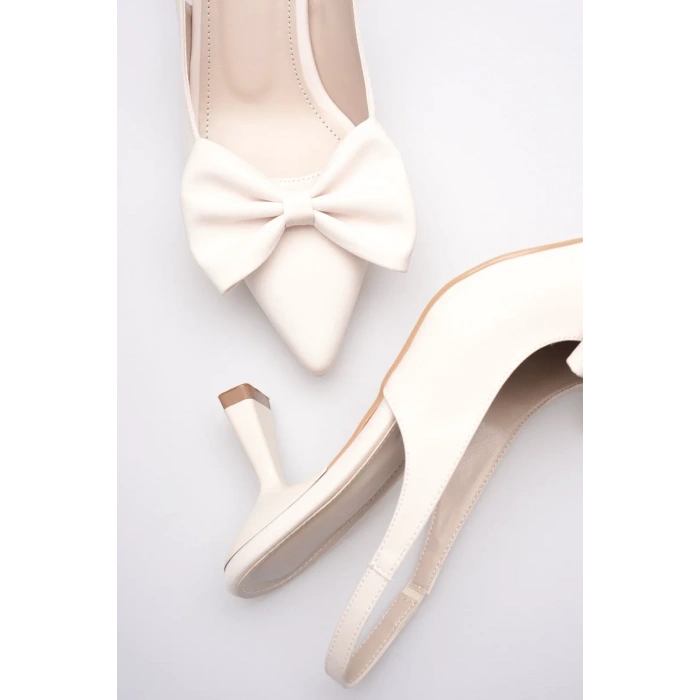 Bej Fiyonklu Kitten Topuklu Slingback Kadın Ayakkabı TR08MS24B