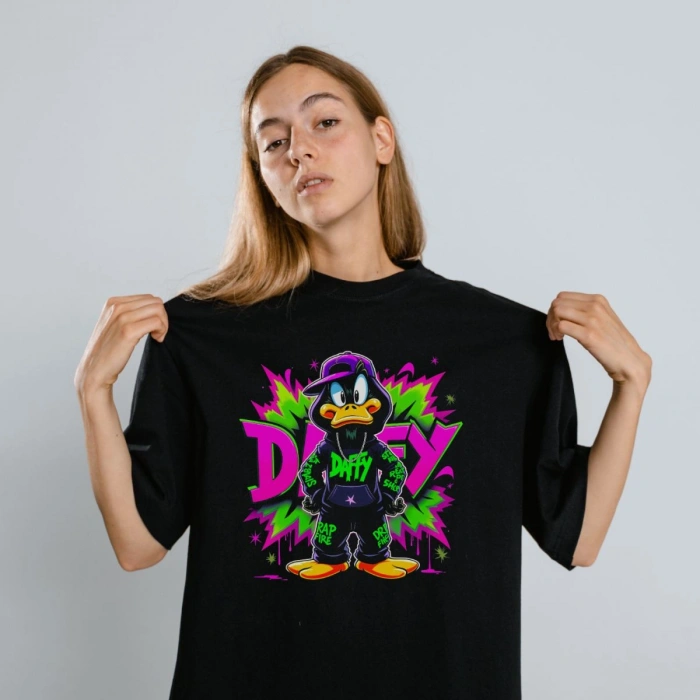Daffy Duck Graffiti Baskılı Unisex Siyah Tişört - 24/1 Penye Pamuklu