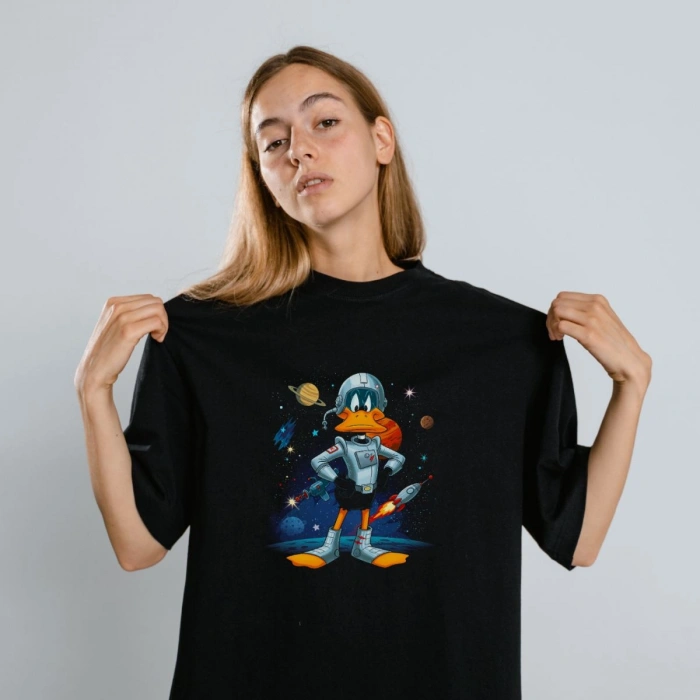 Duck Dodgers Uzay Baskılı Unisex Siyah Oversize Tişört - 24/1 Penye