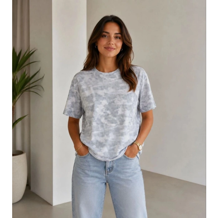 Kadın Batik Desenli Tişört Bisiklet Yaka Kısa Kol Regular Fit T-shirt - Gri