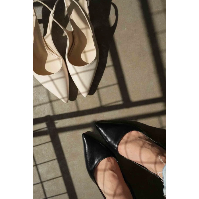 Kadın Bej Saten Topuklu Ayakkabı TR08MS08B