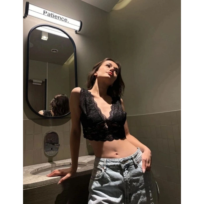 Kadın Dantel Bralet Crop Sütyen V Yaka Askılı Şık Esnek Rahat - Siyah