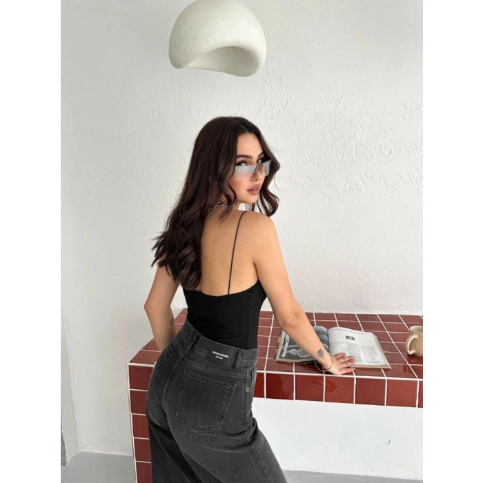 Kadın Derin Dekolte Askılı Body Sırt Dekolteli Şık Kolsuz Yazlık Bodysuit - Siyah