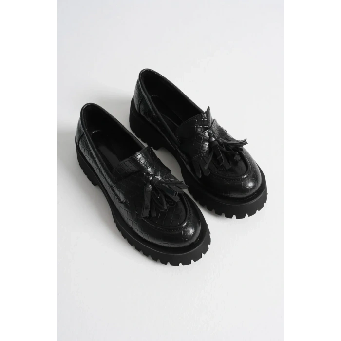 Kadın Günlük Siyah Kroko Baskılı Loafer Ayakkabı TR10MS03G
