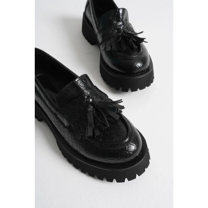 Kadın Günlük Siyah Kroko Baskılı Loafer Ayakkabı TR10MS03G