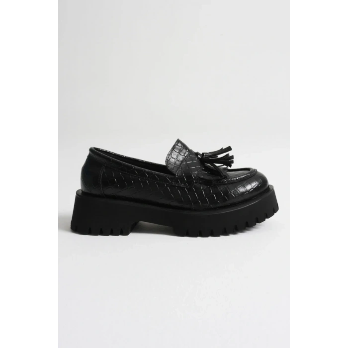 Kadın Günlük Siyah Kroko Baskılı Loafer Ayakkabı TR10MS03G