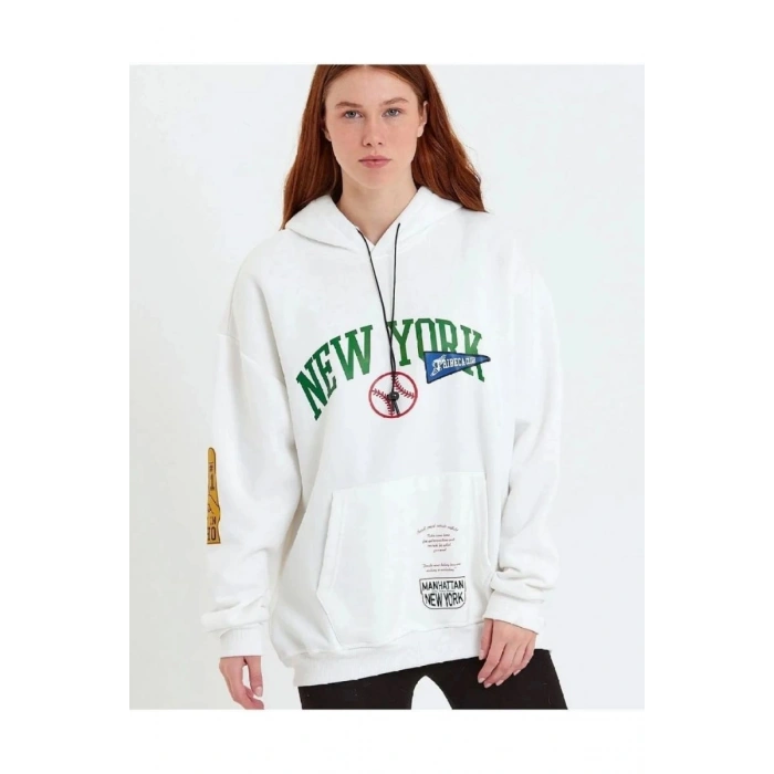 Kadın Oversize Kapüşonlu Cepli Ön Kol Baskılı 3 İplik Pamuklu Hoodie Sweatshirt - Beyaz