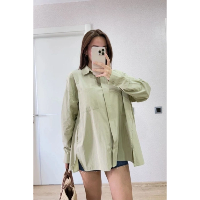 Kadın Oversize Pens Detaylı Cepli Yırtmaçlı Rahat Kalıp Poplin Gömlek - Yeşil