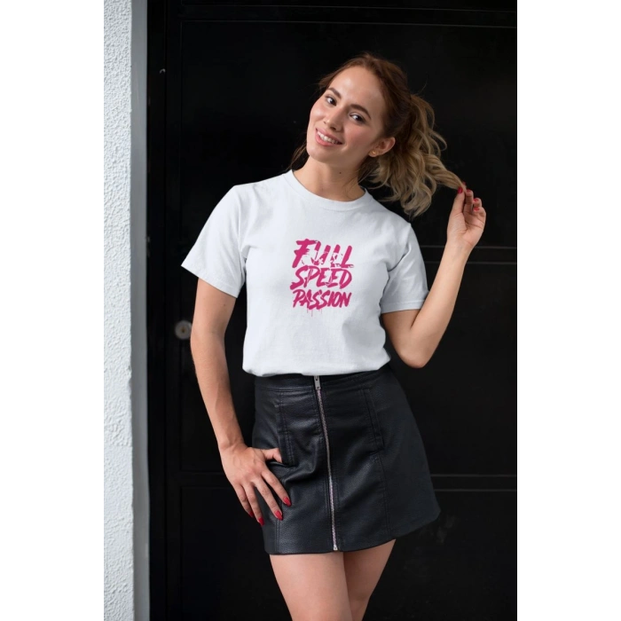 Kadın Özel Baskılı Modern Fit %100 Pamuk Bisiklet Yaka T-Shirt
