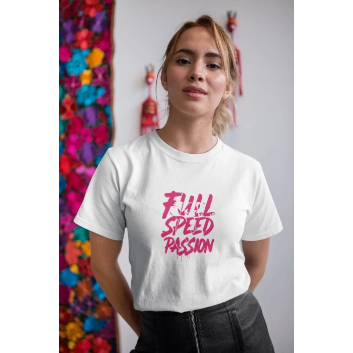 Kadın Özel Baskılı Modern Fit %100 Pamuk Bisiklet Yaka T-Shirt