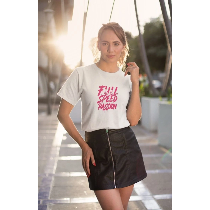 Kadın Özel Baskılı Modern Fit %100 Pamuk Bisiklet Yaka T-Shirt