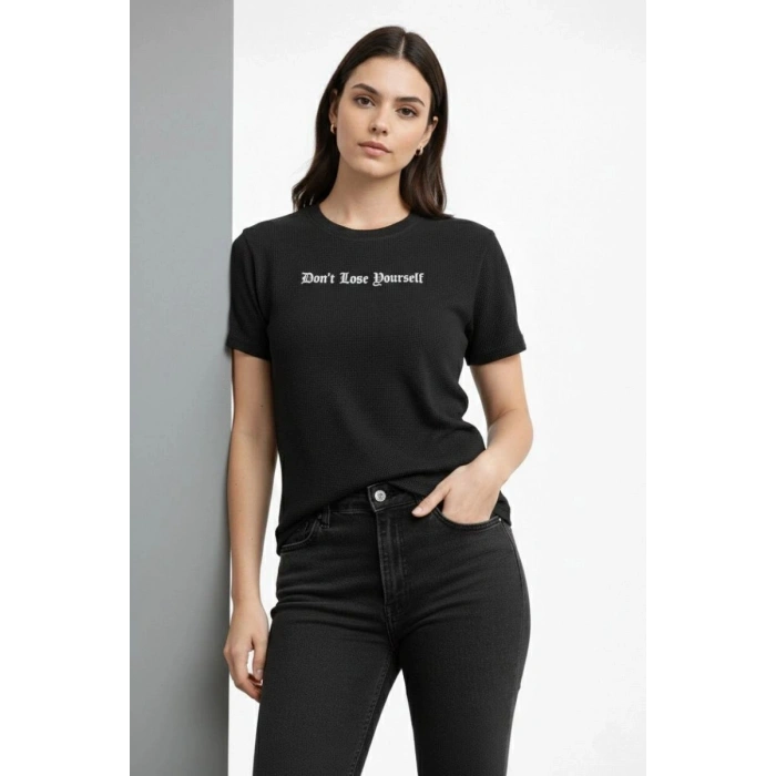 Kadın Wafıl Kumaş Tişört Regular Kalıp Bisiklet Yaka Baskılı T-Shirt - Siyah