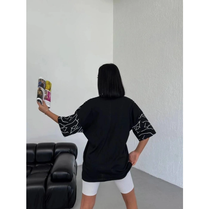 Kadın Yıldırım şimşek Baskılı T-Shirt Kısa Kol Bisiklet Yaka Oversize Tişört - Siyah