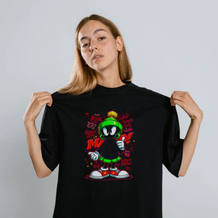 Marvin the Martian Graffiti Baskılı Unisex Siyah Tişört - 24/1 Penye Pamuklu