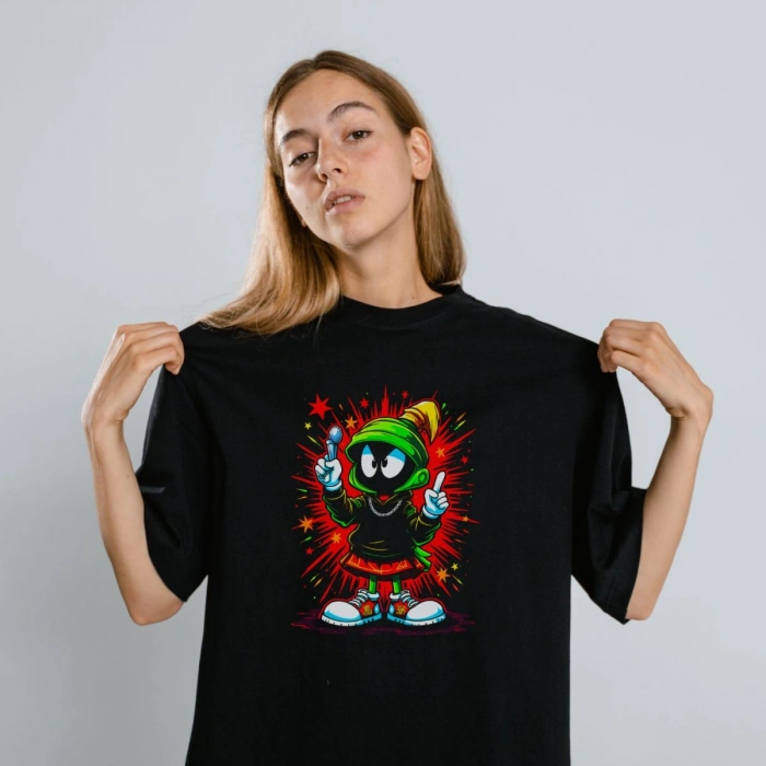 Marvin the Martian Graffiti Baskılı Unisex Siyah Tişört - 24/1 Penye Pamuklu
