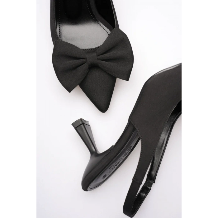 Siyah Fiyonklu Kitten Topuklu Slingback Kadın Ayakkabı TR08MS24A