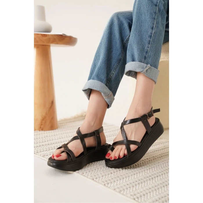 Siyah Hakiki Deri Sandalet TR31MY59A