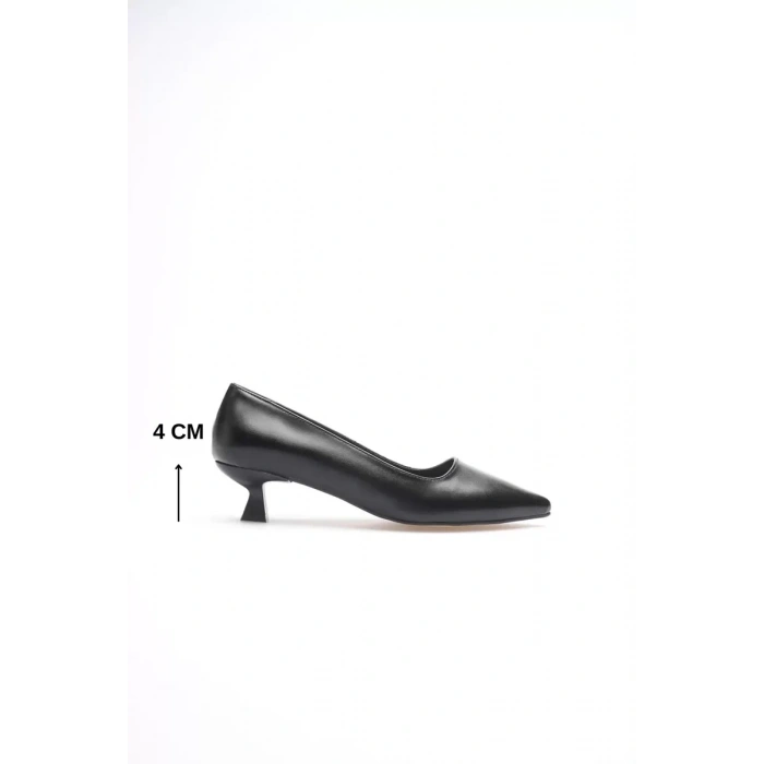 Siyah Kadın Günlük Kısa Topuklu Stiletto Ayakkabı TR20MS03A