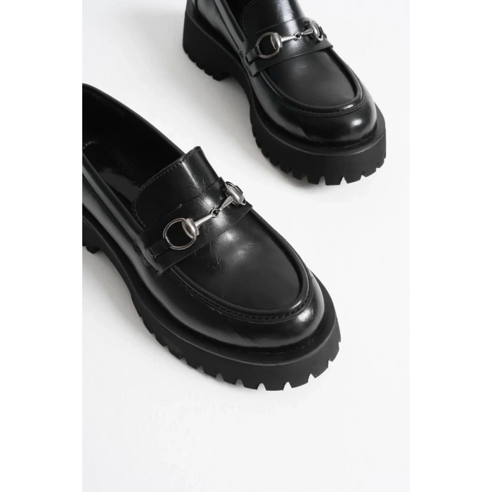 Toka Detaylı Siyah Günlük Loafer Ayakkabı TR10MS04A