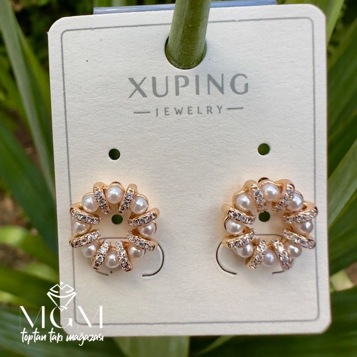 Xuping Taşlı İnci Detaylı Küpe