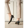 Siyah Kadın Günlük Kısa Topuklu Stiletto Ayakkabı TR20MS03A