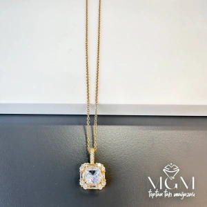 Çelik Kolye