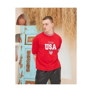Erkek Bisiklet Yaka Tişört Nakış İşlemeli Kısa Kol Oversize T-Shirt - Kırmızı