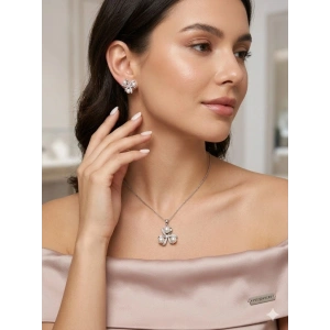 İncidetaylı Çiçek Tasarımlı Set