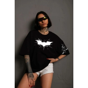 Kadın Bisiklet yaka tişort Ön ve Kol Yarasa Baskılı T-shirt - Siyah