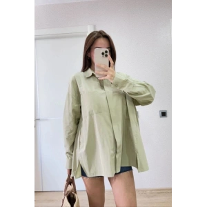 Kadın Oversize Pens Detaylı Cepli Yırtmaçlı Rahat Kalıp Poplin Gömlek - Yeşil