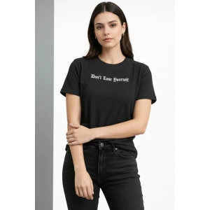 Kadın Wafıl Kumaş Tişört Regular Kalıp Bisiklet Yaka Baskılı T-Shirt - Siyah