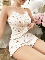 Ayıcık Desenli Dantel İşlemeli Askılı Şortlu Pijama Takımı