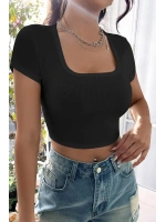 Kadın Siyah Yarım Kol Düz Yaka Crop Top Bluz
