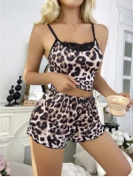 Leopar Desenli Şortlu Gecelik Pijama Takımı 5048