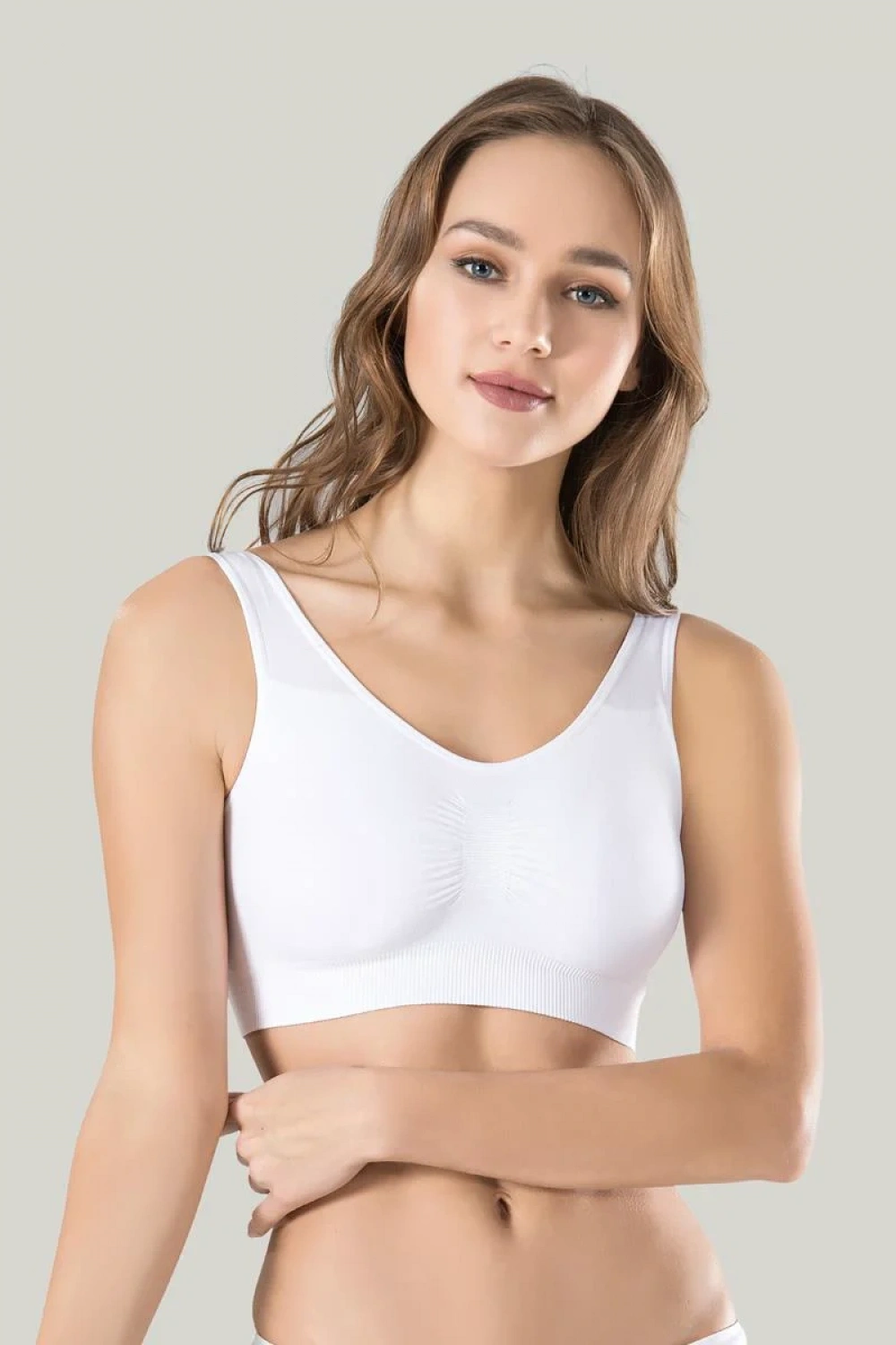 Kadın Beyaz Kalın Askılı Çıkarılabilir Pedli Örme Seamless Dikişsiz Basic Büstiyer