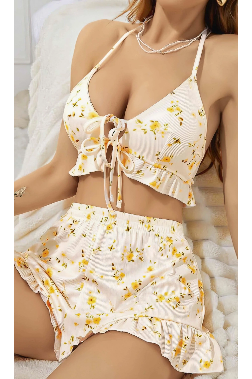 Kadın Çiçekli Ekru Askılı Şortlu Pijama Takım 5017