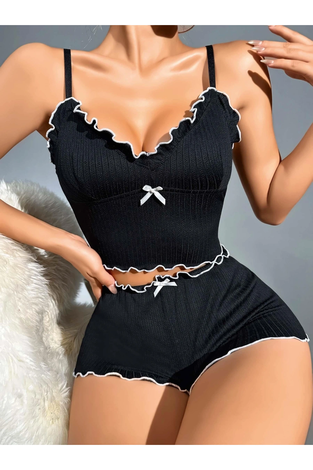 Kadın Siyah Fitilli Askılı Şortlu Pijama Takım 5042
