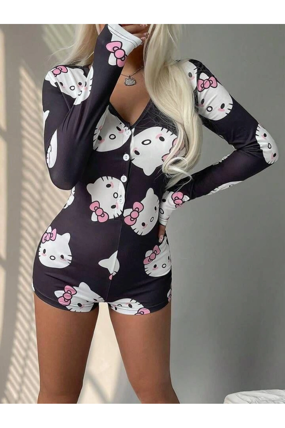 Pamuklu Hello Kitty Desenli Düğmeli Uzun Kol Tulum Pijama - Siyah - KLBN28732
