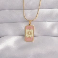 316L Çelik Gold Renk Karışık Mineli Ay Figür Tarot Kolye