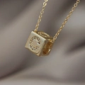 Gold Renk Zirkon Taşlı Küp Model C Harfli Kolye