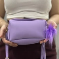 Ponpon mor cilt çanta