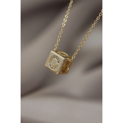 Gold Renk Zirkon Taşlı Küp Model C Harfli Kolye - Lisinya