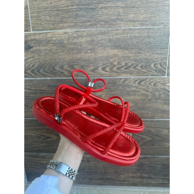 Nadda Kırmızı Cilt Boncuk İşlemeli Sandalet