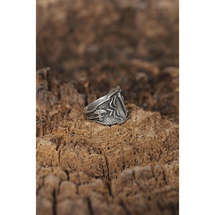 Ayarlamalı Vav Tasarımlı Erkek Yüzük