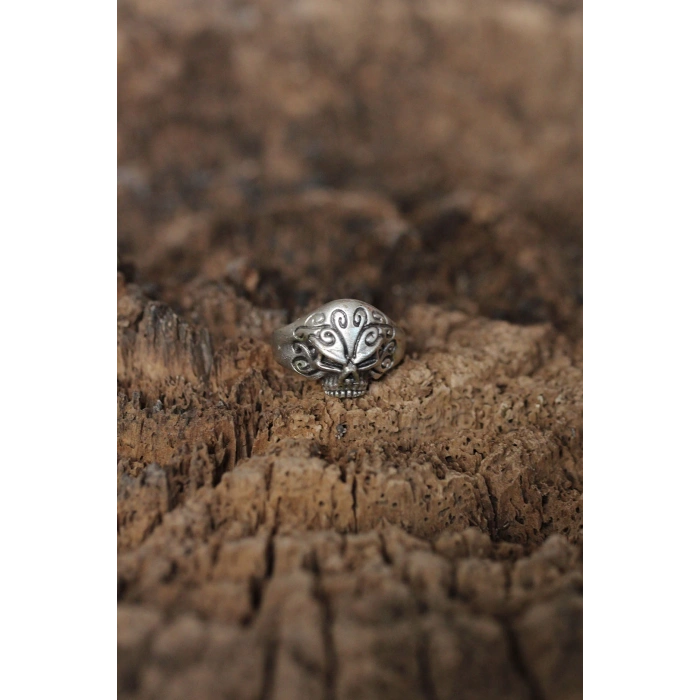 Ayarlanabilir Motifli Kuru Kafa Tasarımlı Erkek Yüzük - Lisinya