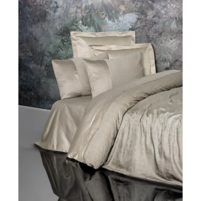 Çift Kişilik Jakarlı Saten Nev Takımı Demure Vizon