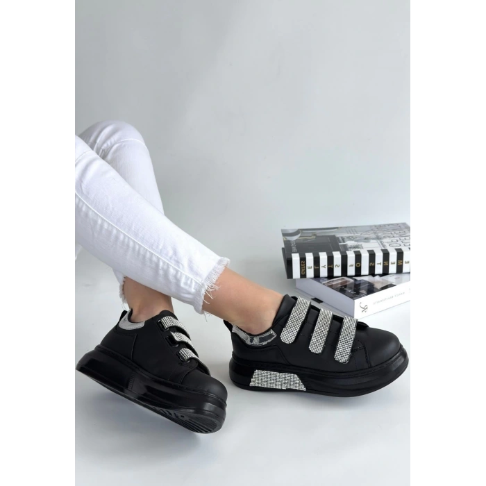 Elika Siyah Cilt Cırt Cırtlı Spor Ayakkabı - Lisinya