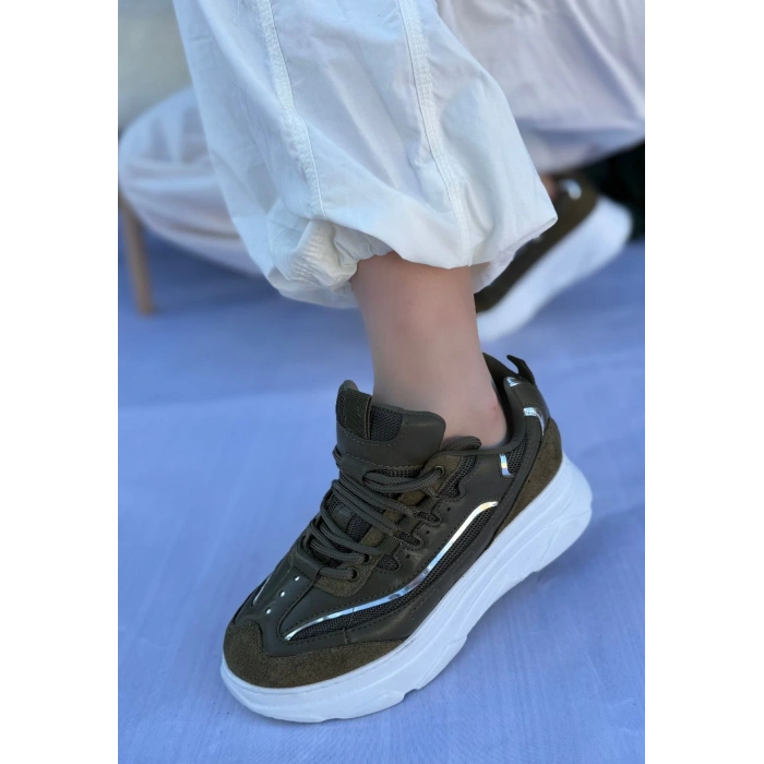 Imkea Yeşil Süet Gümüş Detaylı Spor Ayakkabı - Lisinya