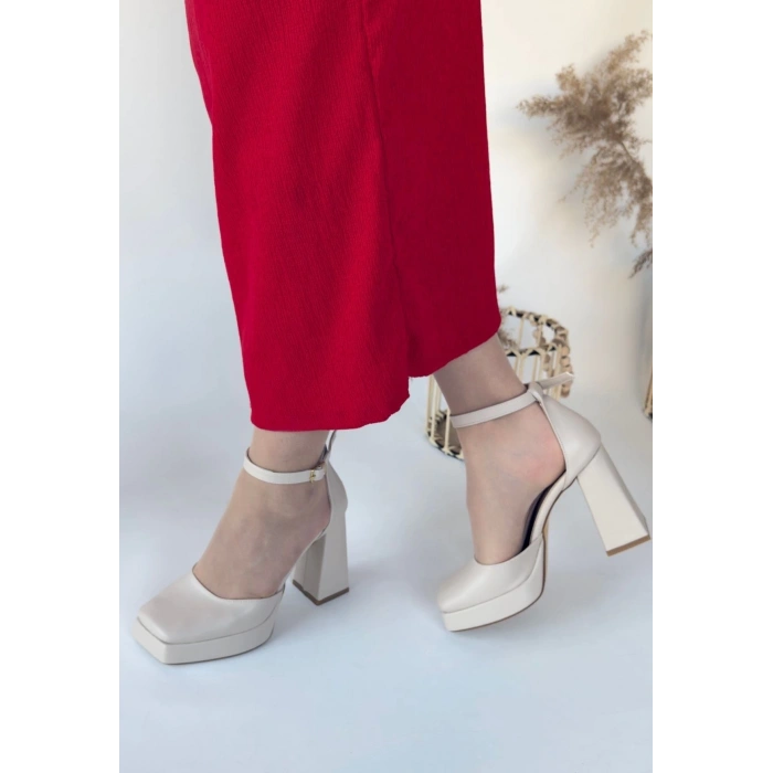 Kawer Bej Cilt Topuklu Ayakkabı